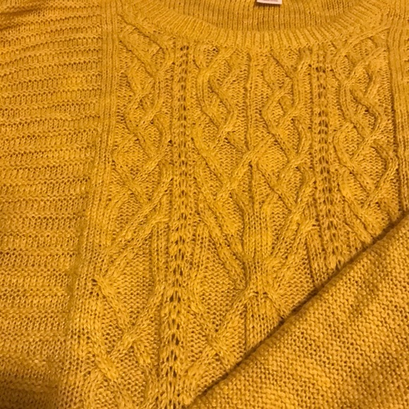 MOSSIMO sweater - Picture 3 of 4